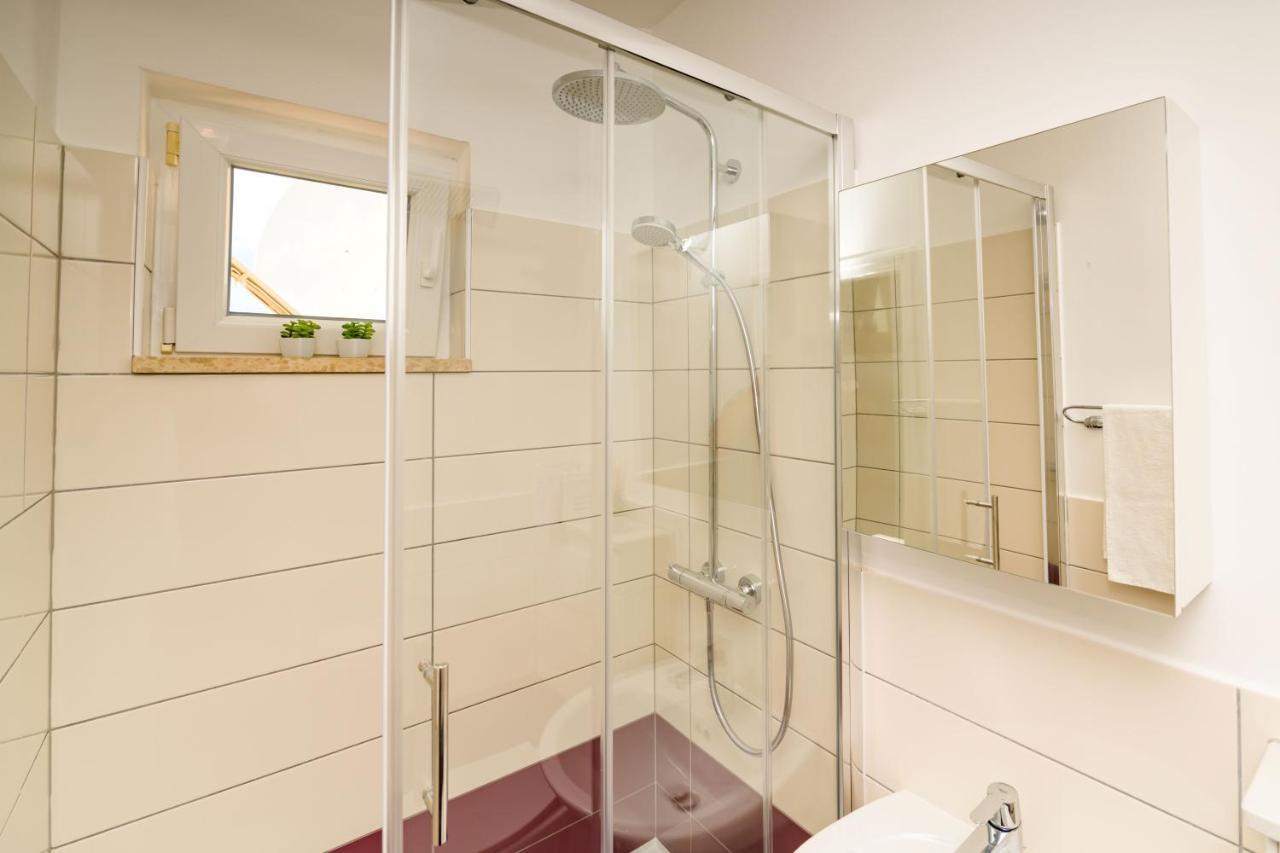 House Rosa Apartment มาลีโลชินจ์ ภายนอก รูปภาพ