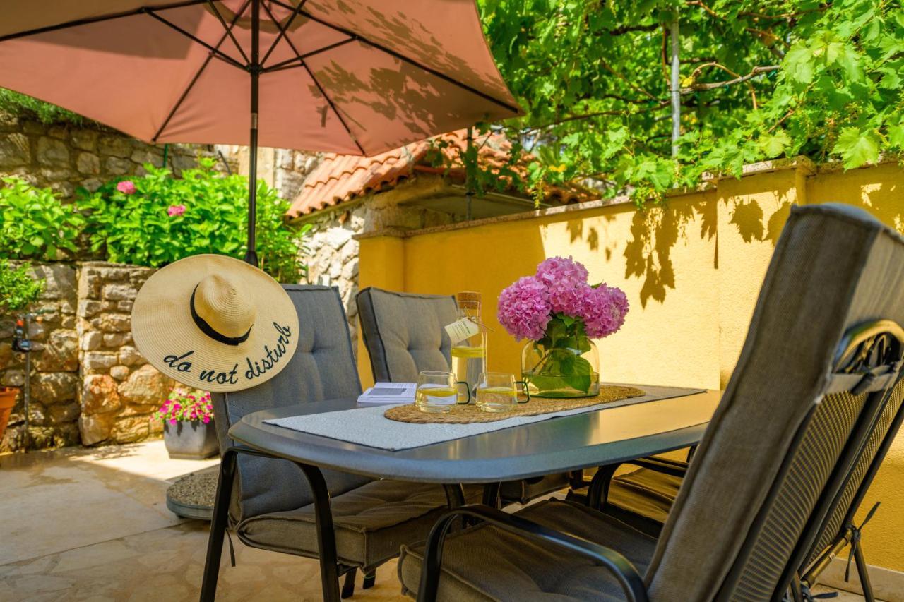 House Rosa Apartment มาลีโลชินจ์ ภายนอก รูปภาพ