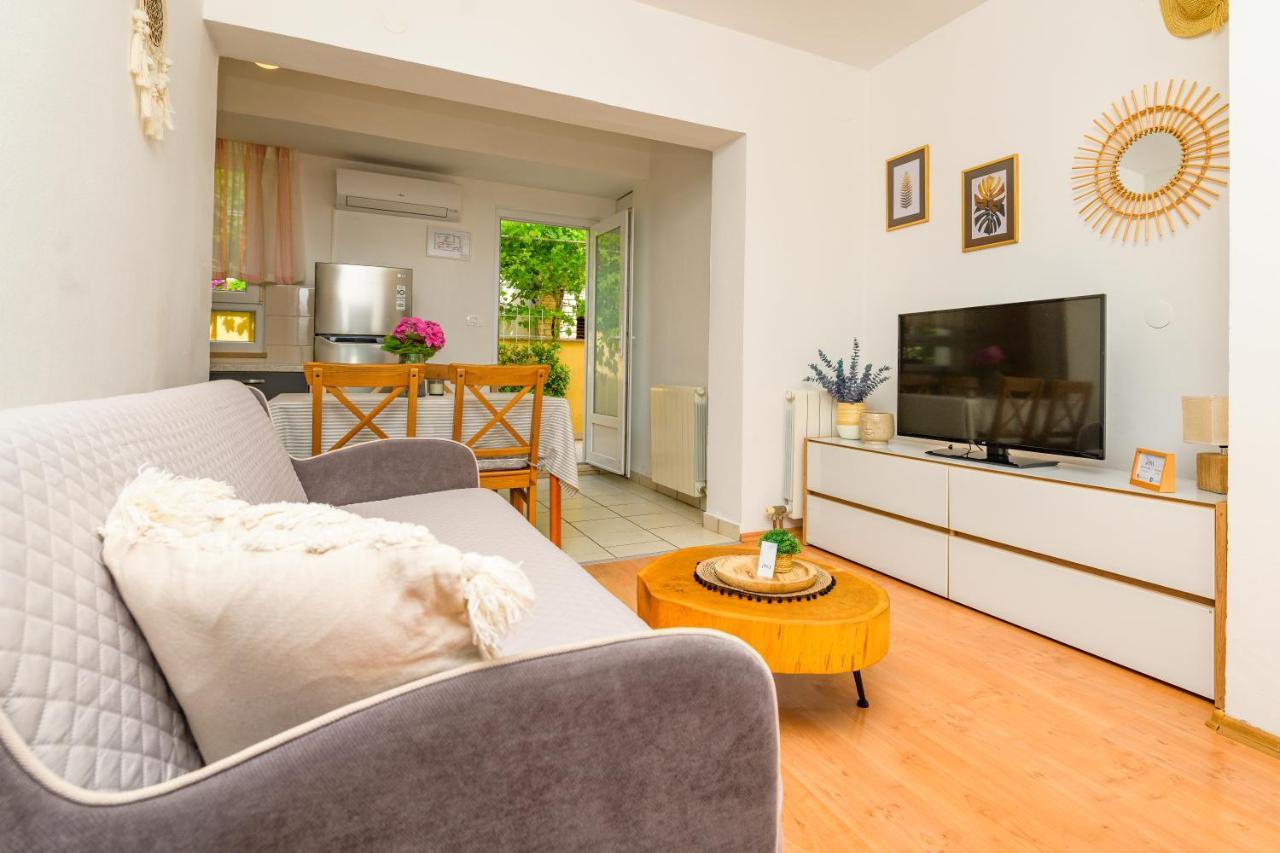 House Rosa Apartment มาลีโลชินจ์ ภายนอก รูปภาพ