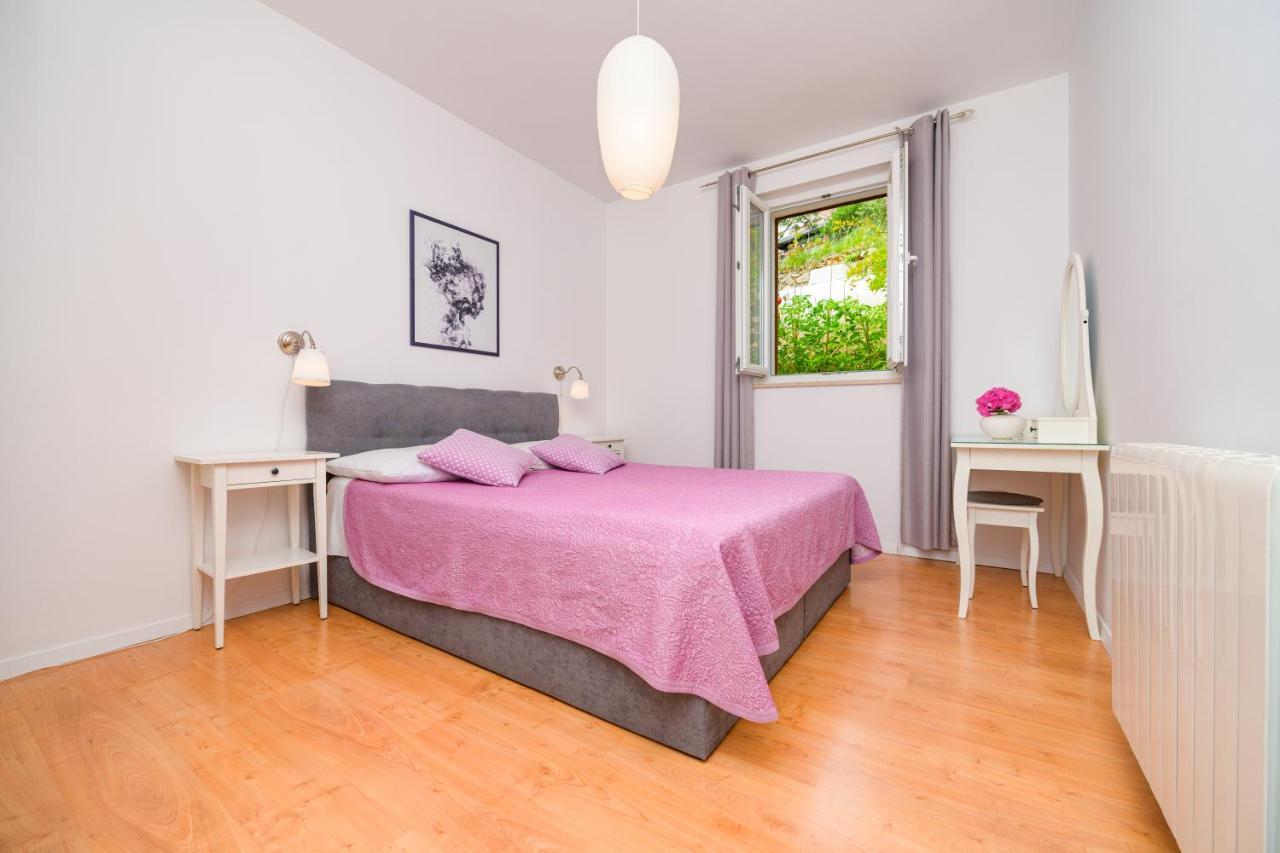 House Rosa Apartment มาลีโลชินจ์ ภายนอก รูปภาพ