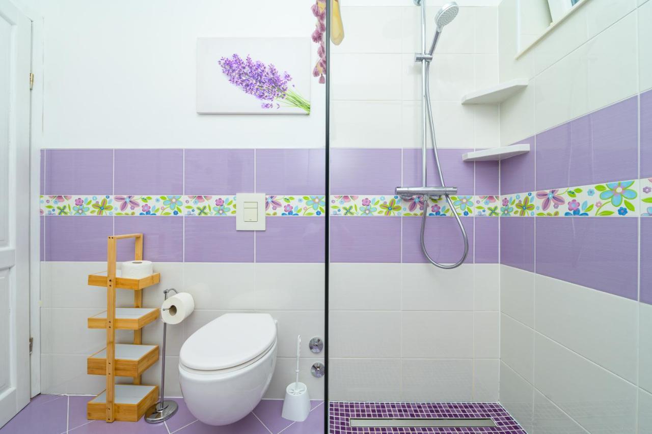House Rosa Apartment มาลีโลชินจ์ ภายนอก รูปภาพ