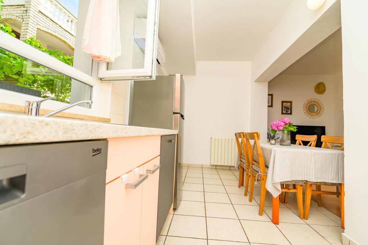 House Rosa Apartment มาลีโลชินจ์ ภายนอก รูปภาพ