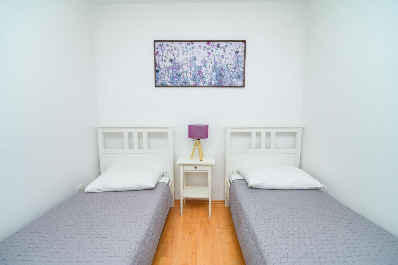 House Rosa Apartment มาลีโลชินจ์ ภายนอก รูปภาพ
